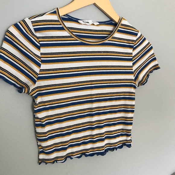 Striped crop top. - Picture 1 of 5